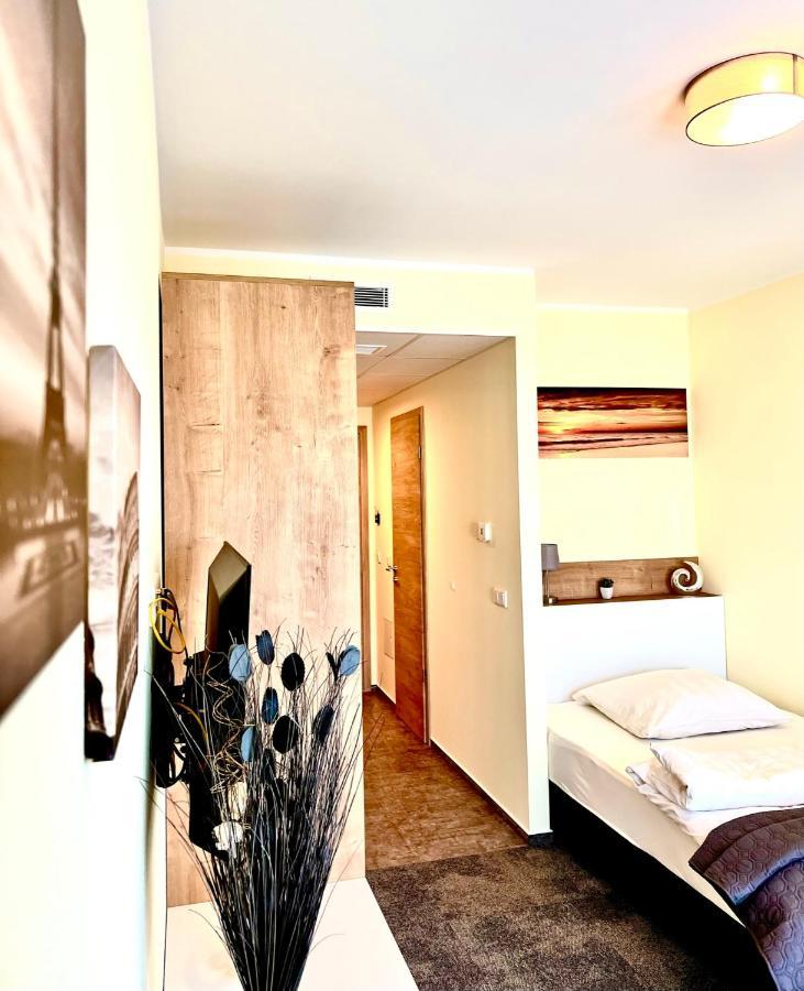 Likedaheim Apartments Rosbach vor der Höhe 외부 사진