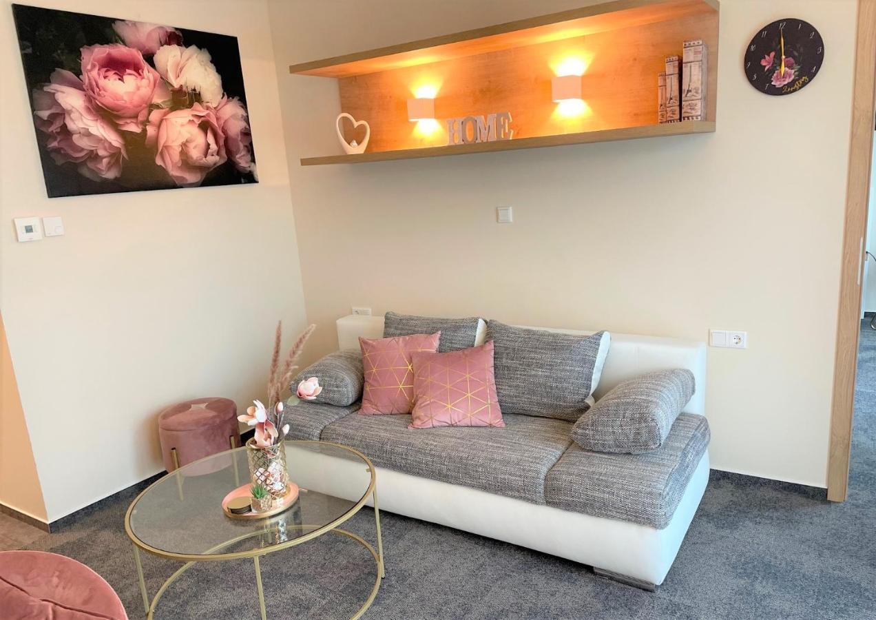 Likedaheim Apartments Rosbach vor der Höhe 외부 사진